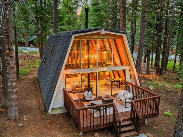 16845 Northwoods Boulevard, Truckee, CA 96161