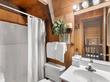 16845 Northwoods Boulevard, Truckee, CA 96161 Photo