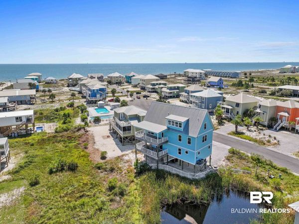 450 S Breakers Lane, Gulf Shores, AL 36542