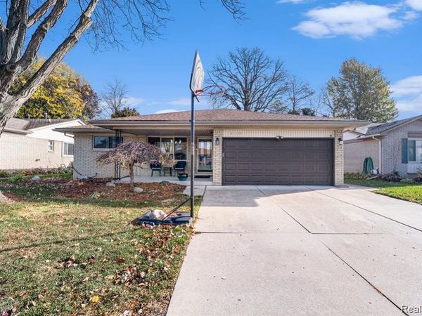 41720 MARY KAY Drive , Clinton Township, Mi 48038