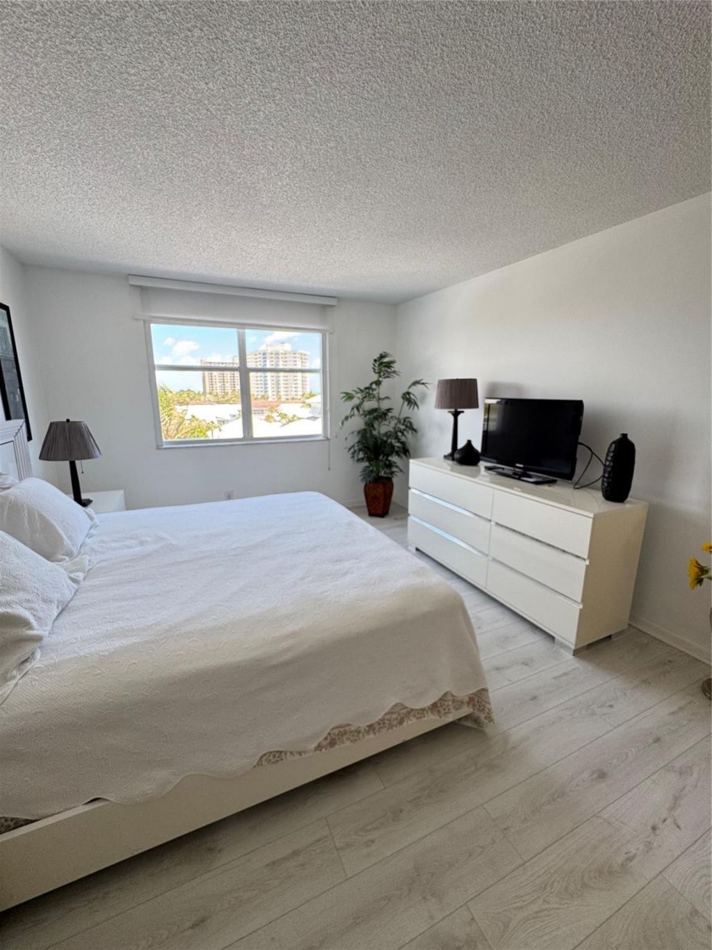 5200 N Ocean Boulevard, Unit 506, Lauderdale by the Sea, FL 33308 Photo