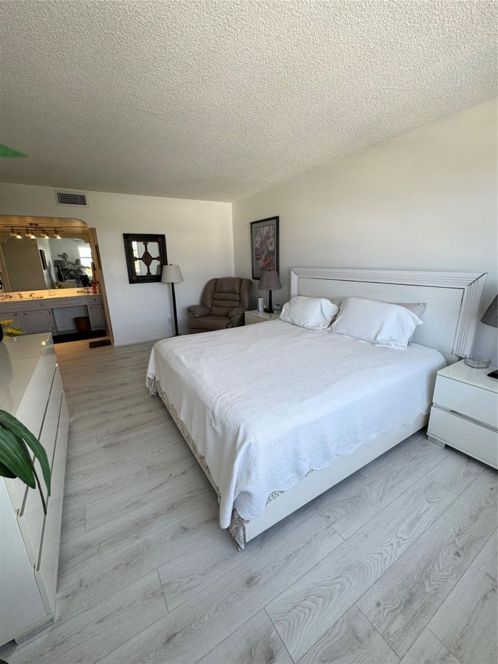 5200 N Ocean Boulevard, Unit 506, Lauderdale by the Sea, FL 33308 Photo