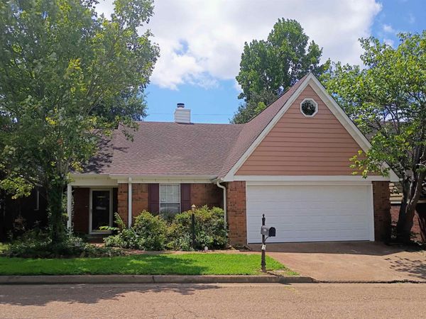 8399 PALM SPRINGS DR, Memphis, TN 38016
