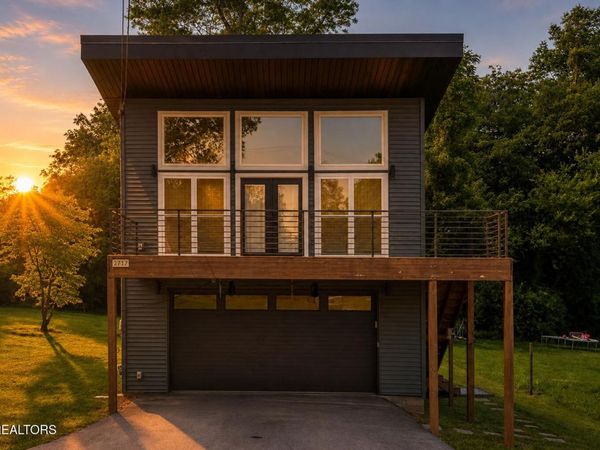 2717 Peachtree St, Knoxville, TN 37920