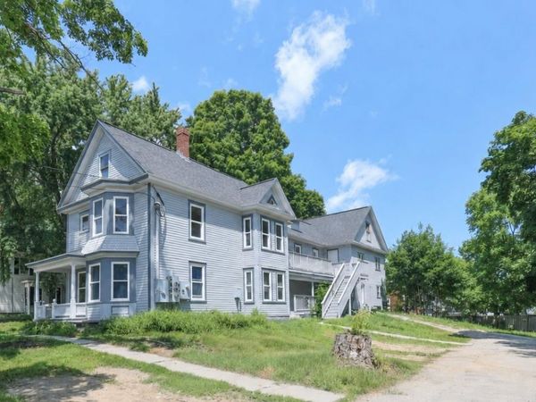 32 Hall Avenue, Henniker, NH 03242