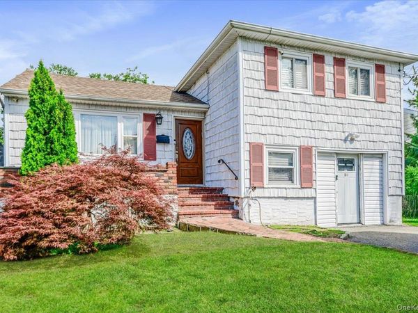 30 Cheshire Road , Inwood, NY 11096