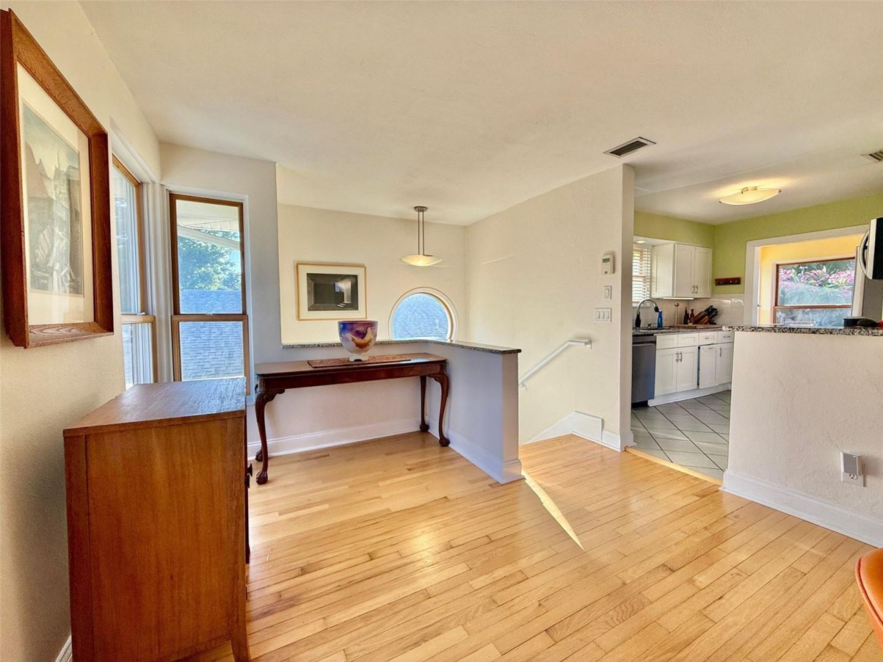 237 20th Avenue Se, Saint Petersburg, FL 33705 Photo