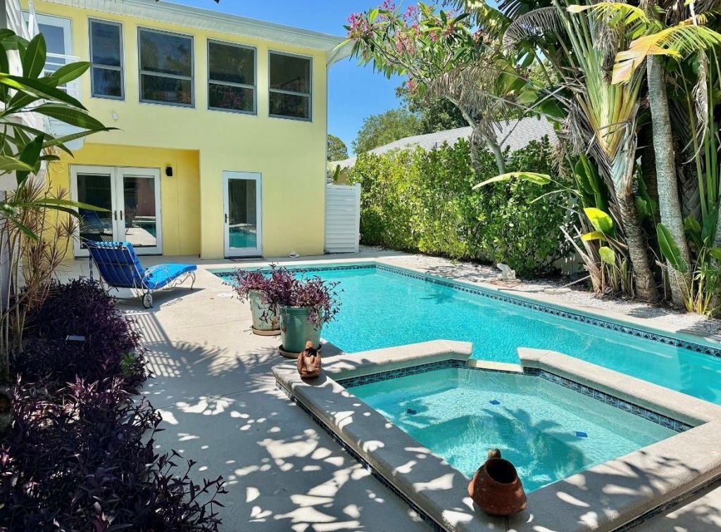 237 20th Avenue Se, Saint Petersburg, FL 33705 Photo