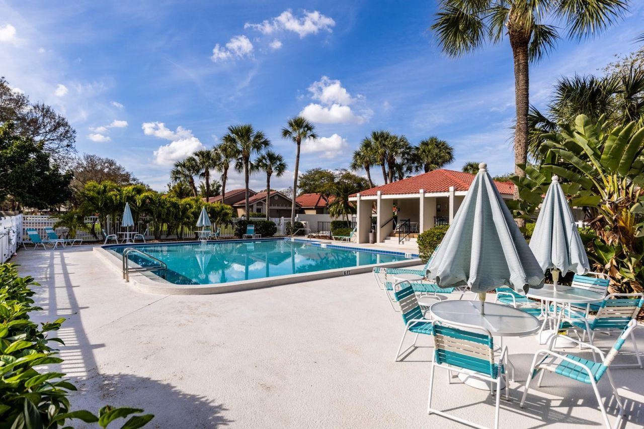 4787 Palermo Court Ne, Unit 4787, Saint Petersburg, FL 33703 Photo
