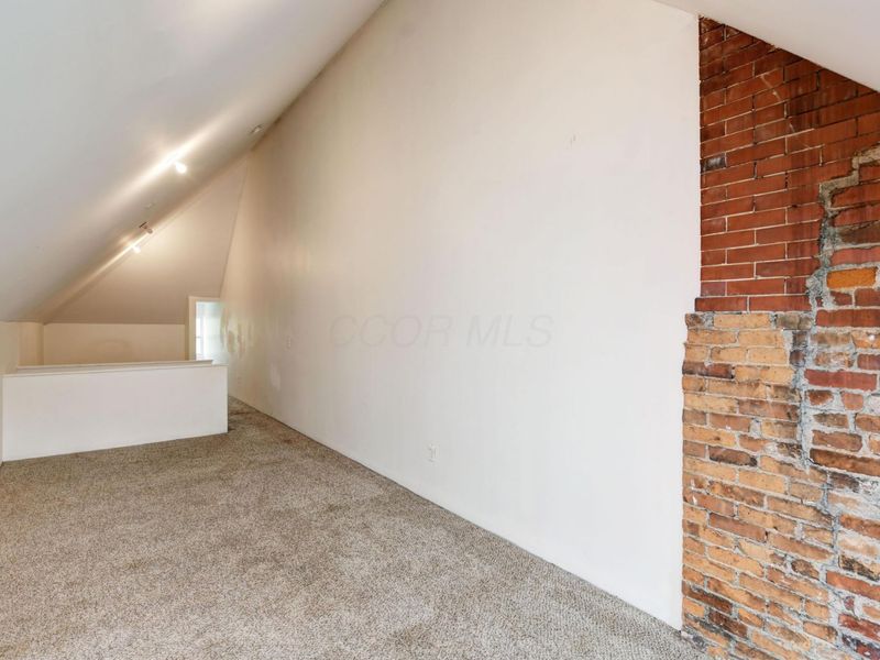 683-685 S Champion Avenue , Columbus, OH 43205 Photo 54