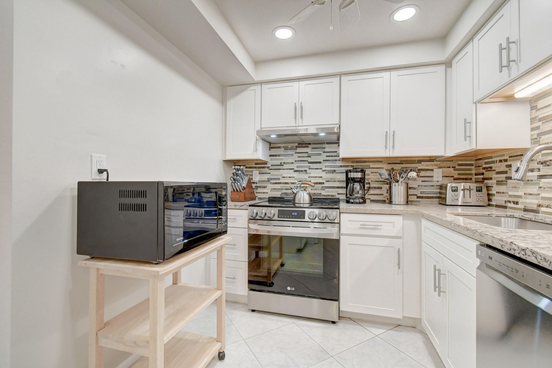 3221 S Ocean Boulevard, Unit 505, Highland Beach, FL 33487 Photo