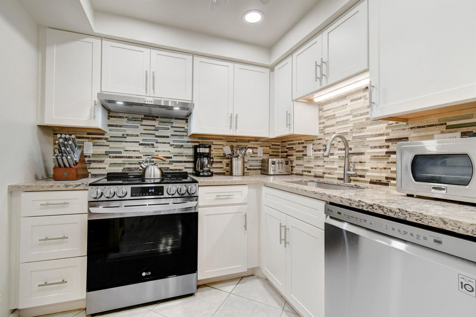 3221 S Ocean Boulevard, Unit 505, Highland Beach, FL 33487 Photo