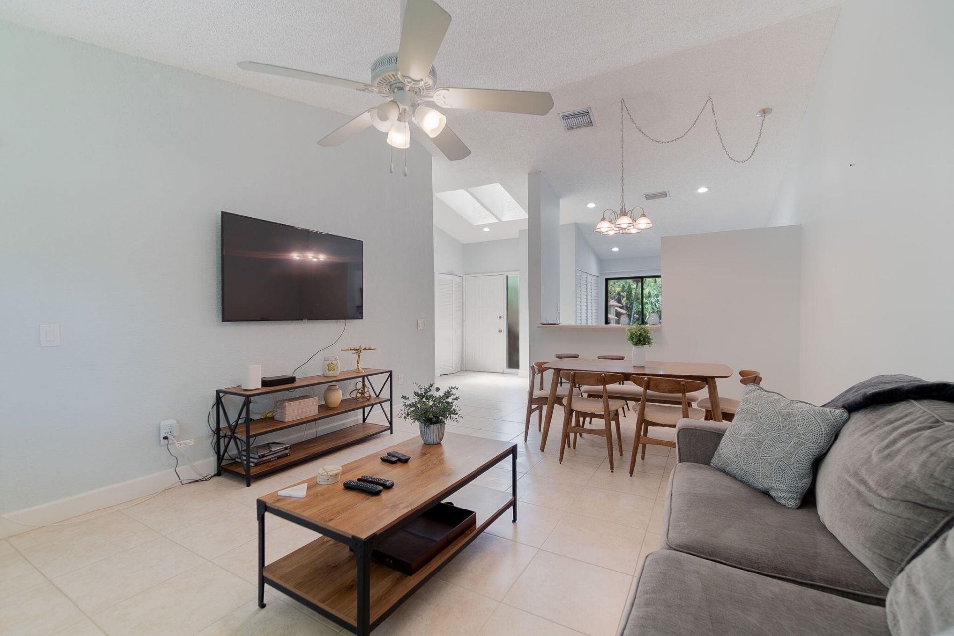 13095 Belhaven Court, Unit 11, Wellington, FL 33414 Photo