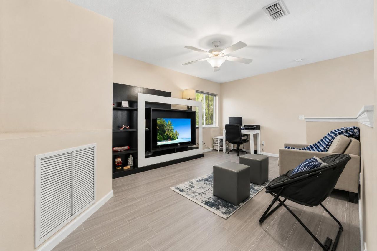 624 NE Bent Paddle Lane, Port Saint Lucie, FL 34983 Photo