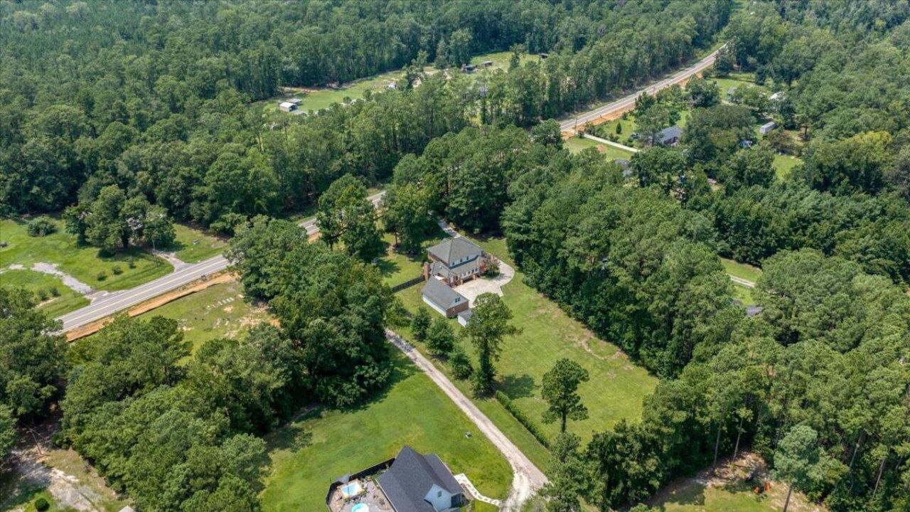 822 Highway 61 Photo 5