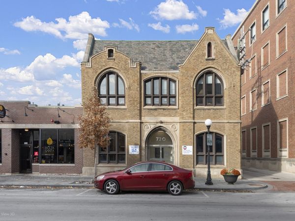 720 Lake Street , Oak Park, IL 60301