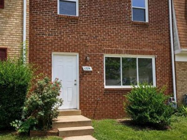 1224 THOMAS JEFFERSON PLACE , FREDERICKSBURG, VA 22405