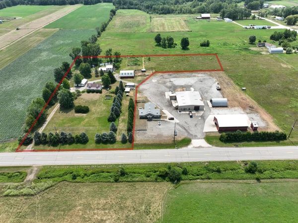 3810 W 72nd Street, Newaygo, MI 49337