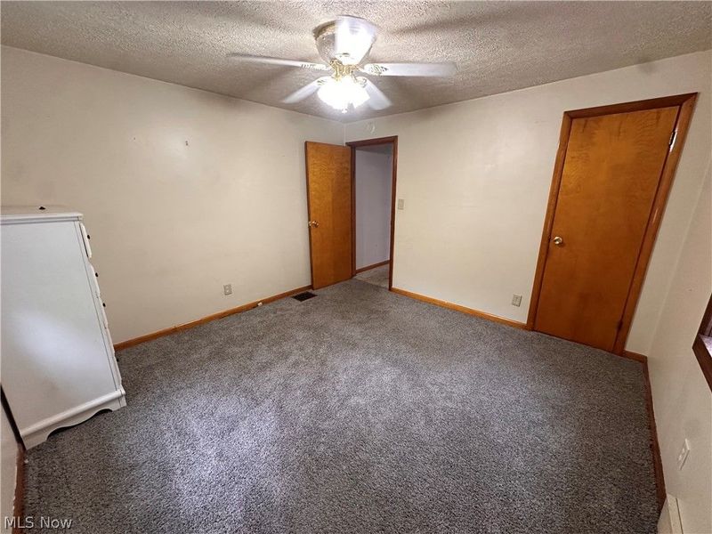 2636 Hollywood Boulevard , Steubenville, OH 43952 Photo 8