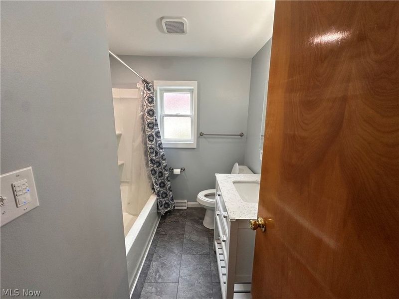 2636 Hollywood Boulevard , Steubenville, OH 43952 Photo 9