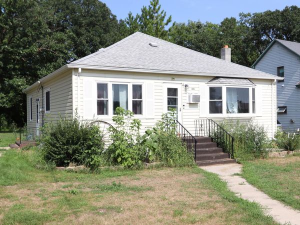 105 Atlantic Avenue E, Badger, MN 56714