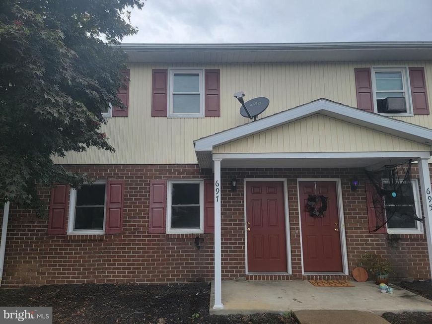 691 Center Drive, Chambersburg, PA 17202 Main Photo