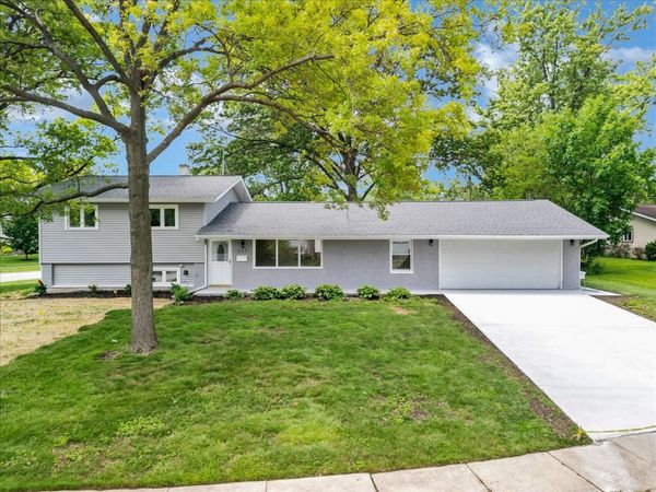 590 Durham Court , Hoffman Estates, IL 60169
