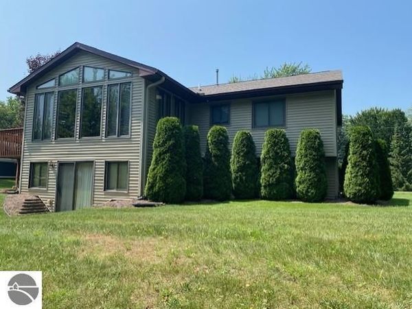 6845 Harbor Drive W, Elk Rapids, MI 49629
