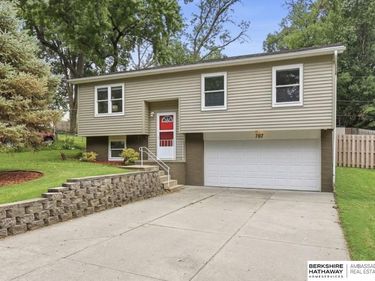 707 Lila Avenue, Bellevue, NE 68005
