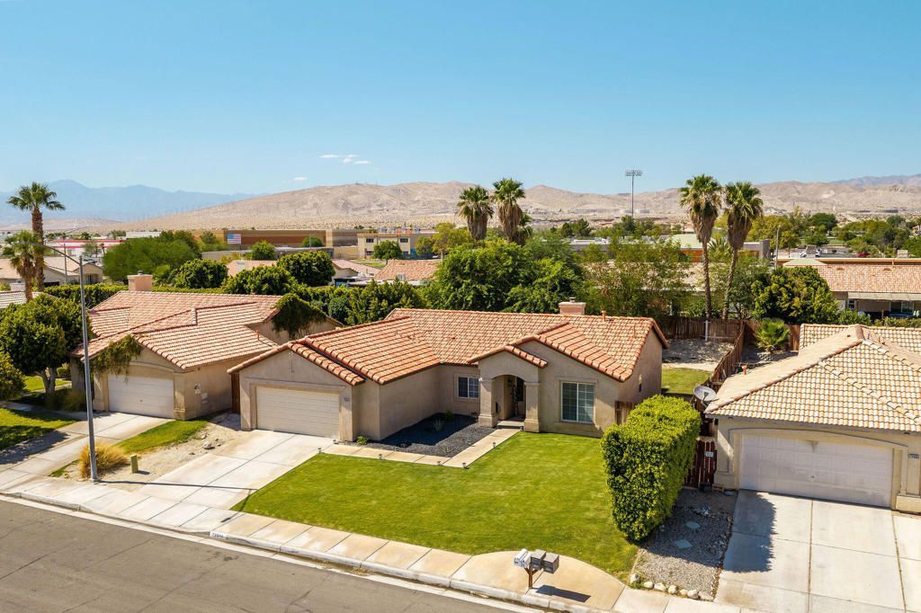 72466 Julia Way, Thousand Palms, CA 92276 Main Photo