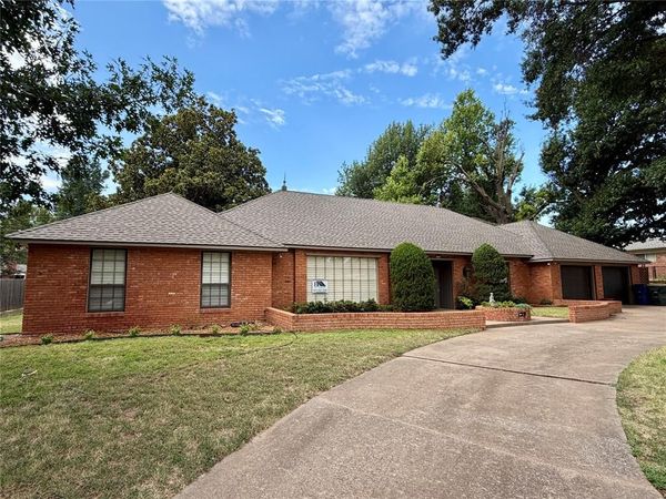 115 Maple Lane, Chickasha, OK 73018