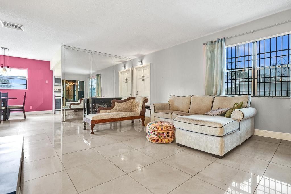 2240 Johnson Street, Unit 212, Hollywood, FL 33020 Photo