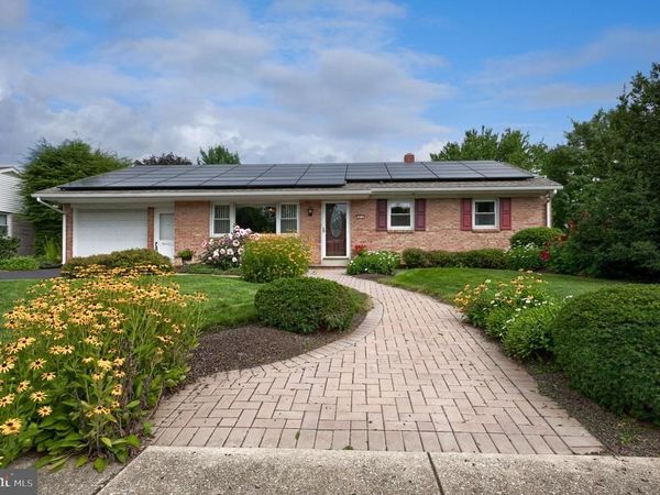 413 W CEDAR STREET, NEW HOLLAND, PA 17557