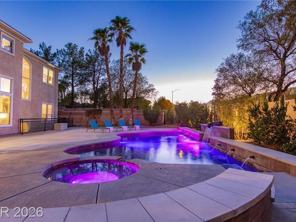 8088 Dark Hollow Place, Las Vegas, NV 89117