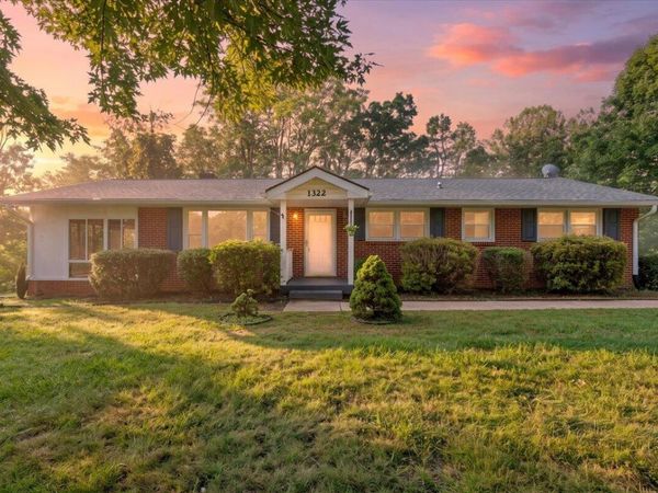 1322 Lakeridge CIR, Troutville, VA 24175