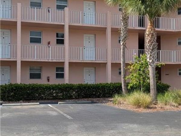 400 Forest Lakes BLVD, Unit 106, NAPLES, FL 34105