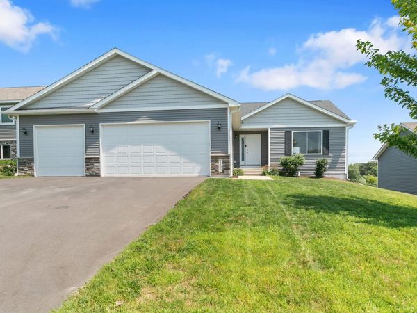1106 Rolling Hills Drive NW, Montgomery, MN 56069