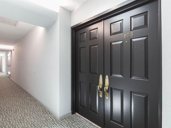 1653 W SNOW CIRCLE , Unit 1653, TAMPA, FL 33606