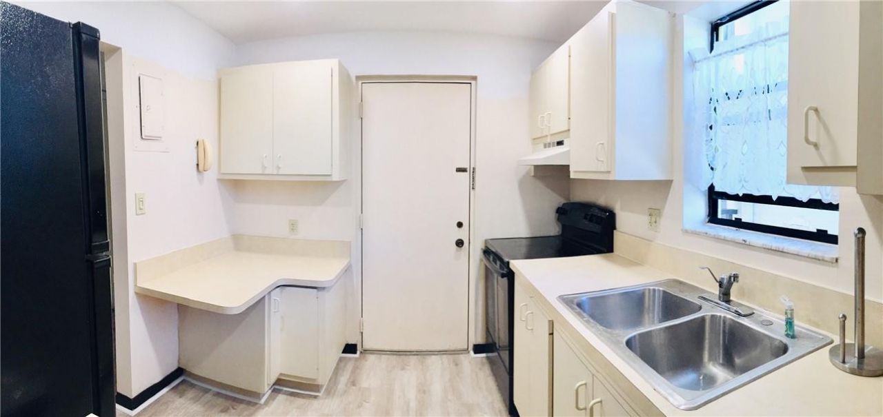 2316 S Cypress Bend Drive, Unit 220, Pompano Beach, FL 33069 Photo