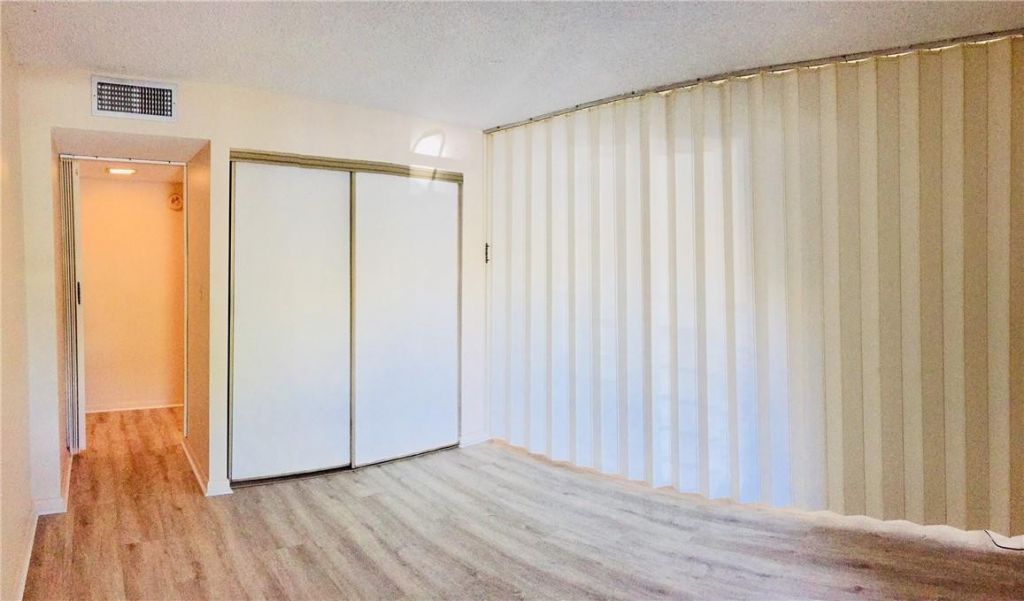 2316 S Cypress Bend Drive, Unit 220, Pompano Beach, FL 33069 Photo