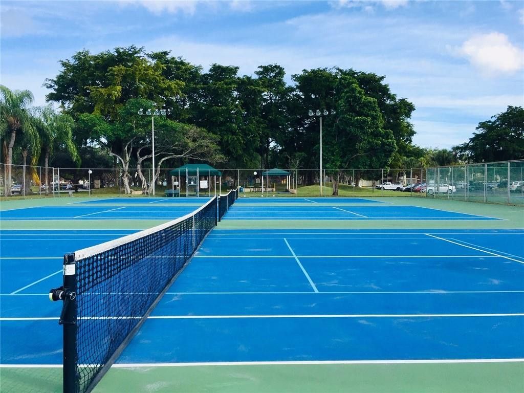 2316 S Cypress Bend Drive, Unit 220, Pompano Beach, FL 33069 Photo