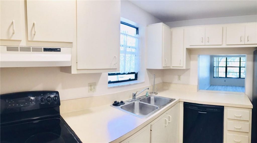 2316 S Cypress Bend Drive, Unit 220, Pompano Beach, FL 33069 Photo
