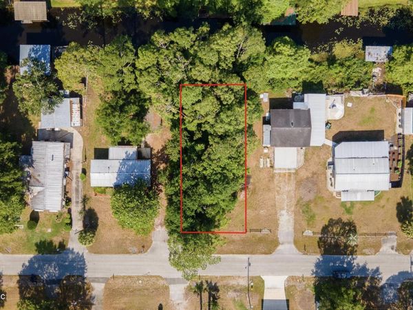 109 SHORELINE Avenue, Satsuma, FL 32189