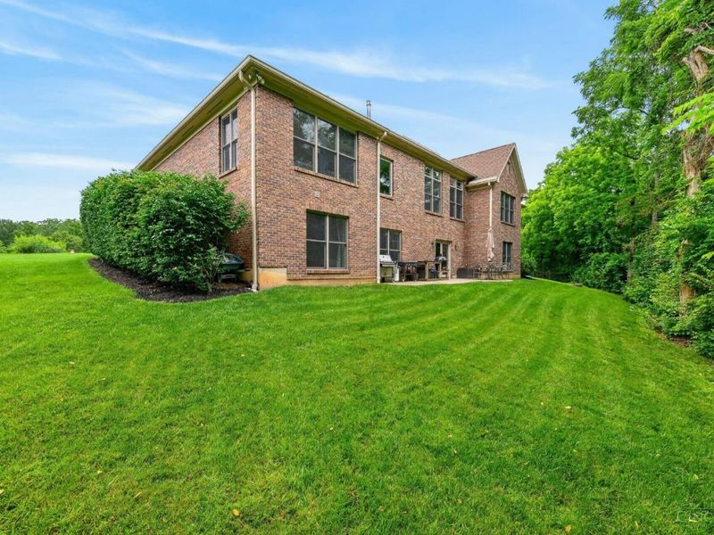1723 Laurel Glen Court, Hamilton Twp, OH 45140 Photo 3