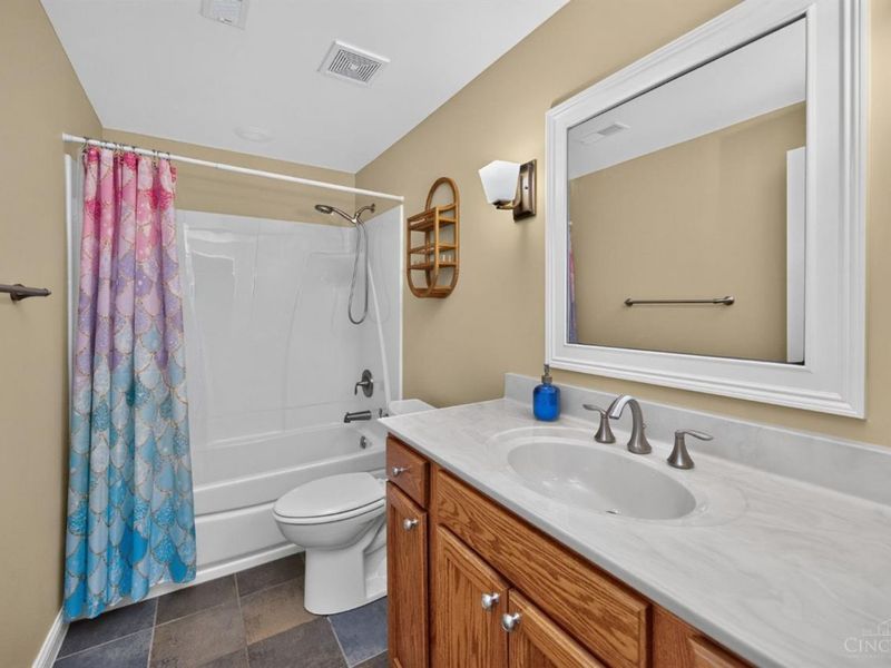 1723 Laurel Glen Court, Hamilton Twp, OH 45140 Photo 48