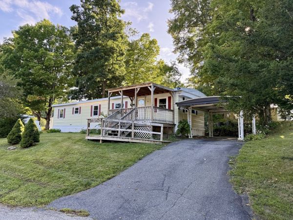 3 Heritage Dr., Warren, MA 01083