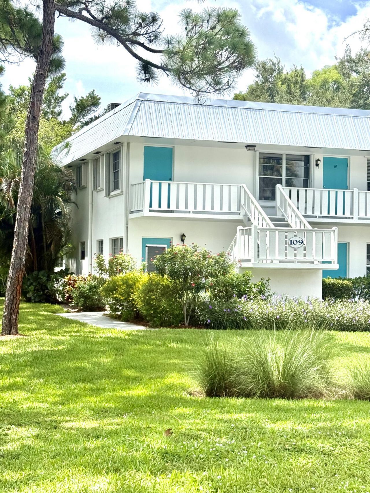 2929 SE Ocean Boulevard, Stuart, FL 34996 Main Photo