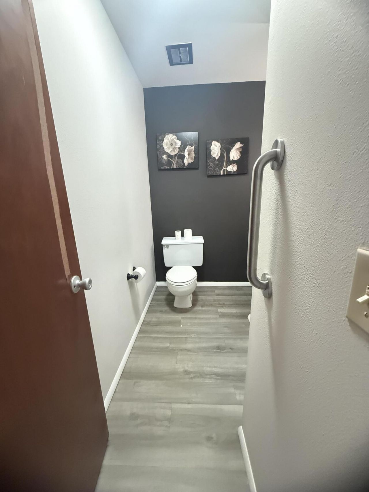 2929 SE Ocean Blvd SE Ocean, Unit Apt, 109 -, Stuart, FL 34996 Photo