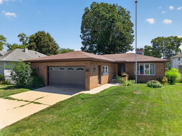 802 Adams Street , Ottawa, IL 61350