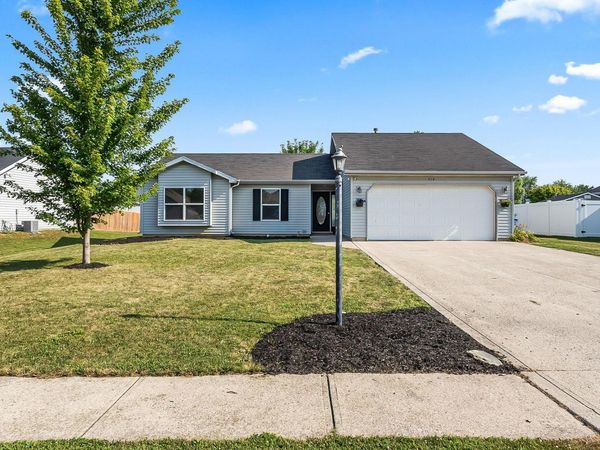 914 Meadow Way, Churubusco, IN 46723